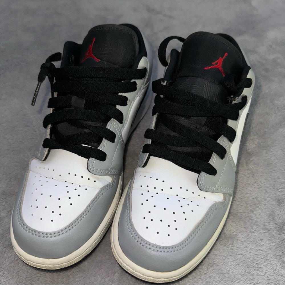 NIKE 2020 Air Jordan 1 Low Light Smoke Grey sneakers